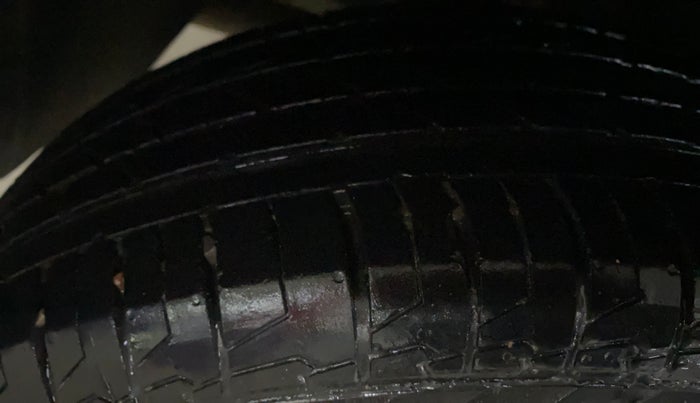 2023 Tata NEXON XZ PLUS (PREMIUM) DIESEL JET, Diesel, Manual, 71,252 km, Right Rear Tyre Tread