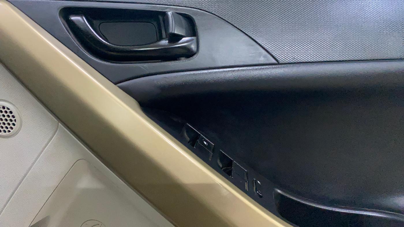 2023 Tata NEXON XZ PLUS (PREMIUM) DIESEL JET, Diesel, Manual, 66,905 km, Driver Side Door Panels Control