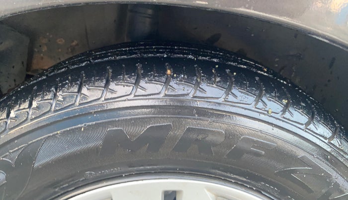2016 Honda City 1.5L I-VTEC SV, CNG, Manual, 1,48,308 km, Right Rear Tyre Tread
