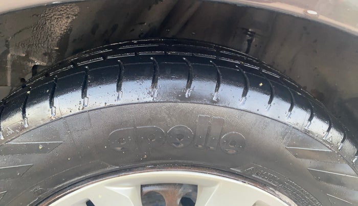 2016 Honda City 1.5L I-VTEC SV, CNG, Manual, 1,48,308 km, Left Rear Tyre Tread