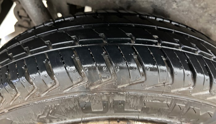 2016 Maruti Wagon R 1.0 LXI CNG, CNG, Manual, 63,948 km, Right Rear Tyre Tread