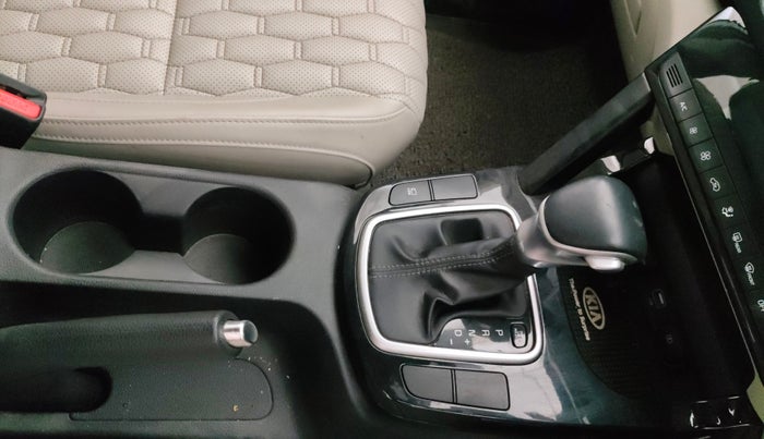 2020 KIA SELTOS HTX IVT 1.5 PETROL, Petrol, Automatic, 67,094 km, Gear Lever