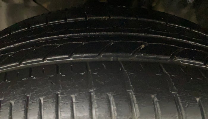 2019 Hyundai Elite i20 SPORTZ PLUS  1.2 CVT, Petrol, Automatic, 24,981 km, Left Front Tyre Tread