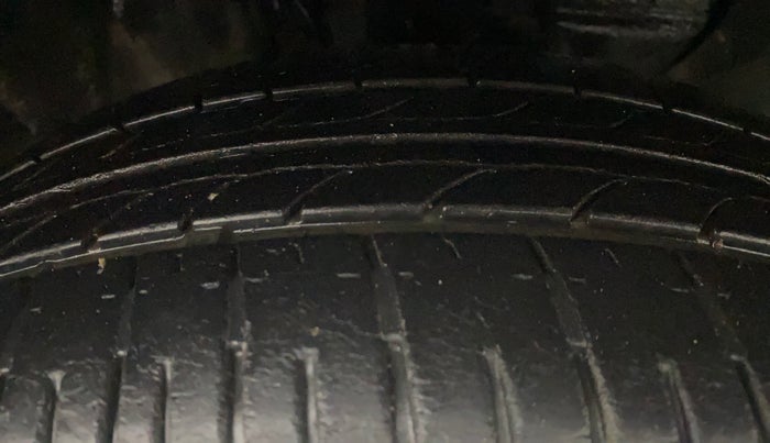 2019 Hyundai Elite i20 SPORTZ PLUS  1.2 CVT, Petrol, Automatic, 24,981 km, Right Front Tyre Tread