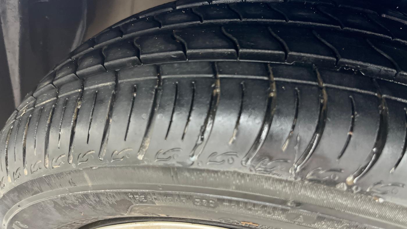 2013 Honda Brio S MT, Petrol, Manual, 67,331 km, Left Front Tyre Tread