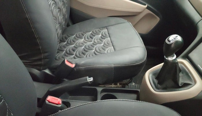 2015 Hyundai Xcent S 1.2, Petrol, Manual, 1,00,172 km, Gear Lever