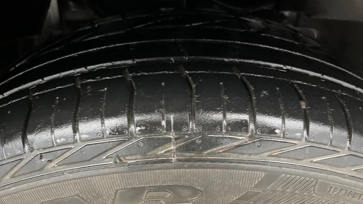 2022 Tata NEXON XZA PLUS SUNROOF PETROL, Petrol, Automatic, 29,069 km, Right Front Tyre Tread