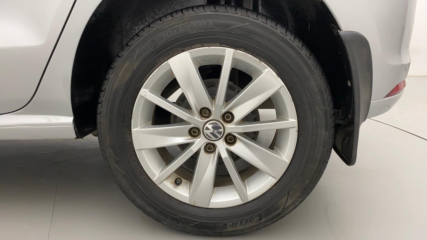2016 Volkswagen Polo HIGHLINE1.2L, Petrol, Manual, 61,838 km, Left Rear Wheel