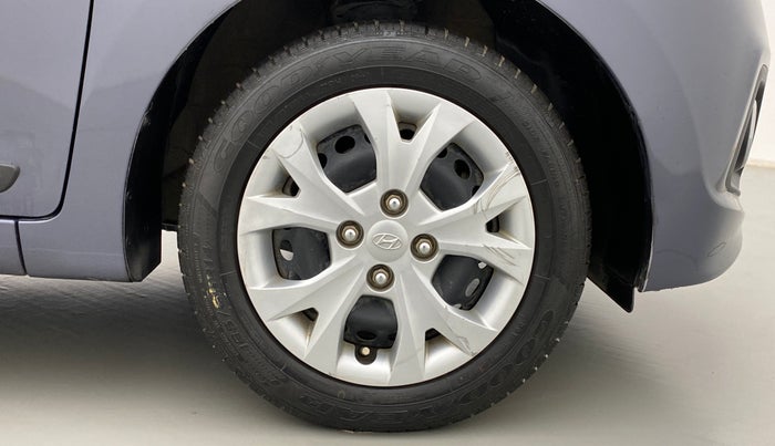 2014 Hyundai Grand i10 SPORTZ 1.2 KAPPA VTVT, Petrol, Manual, 48,233 km, Right Front Wheel