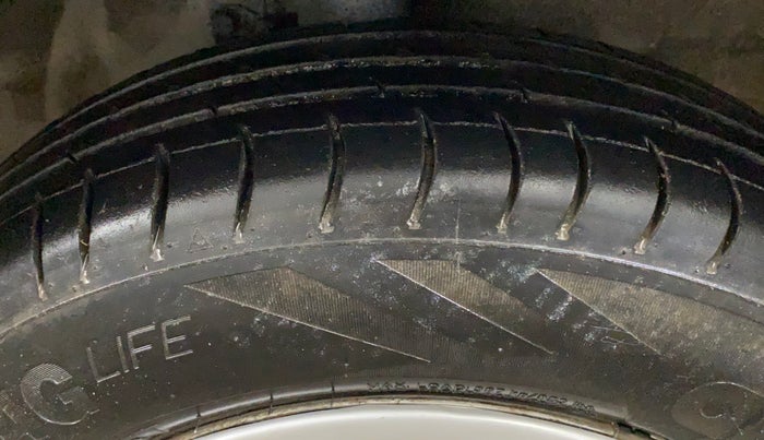 2018 Maruti Wagon R 1.0 LXI, Petrol, Manual, 43,089 km, Right Front Tyre Tread