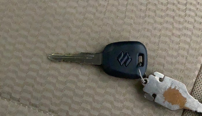 2018 Maruti Wagon R 1.0 LXI, Petrol, Manual, 43,089 km, Key Close Up