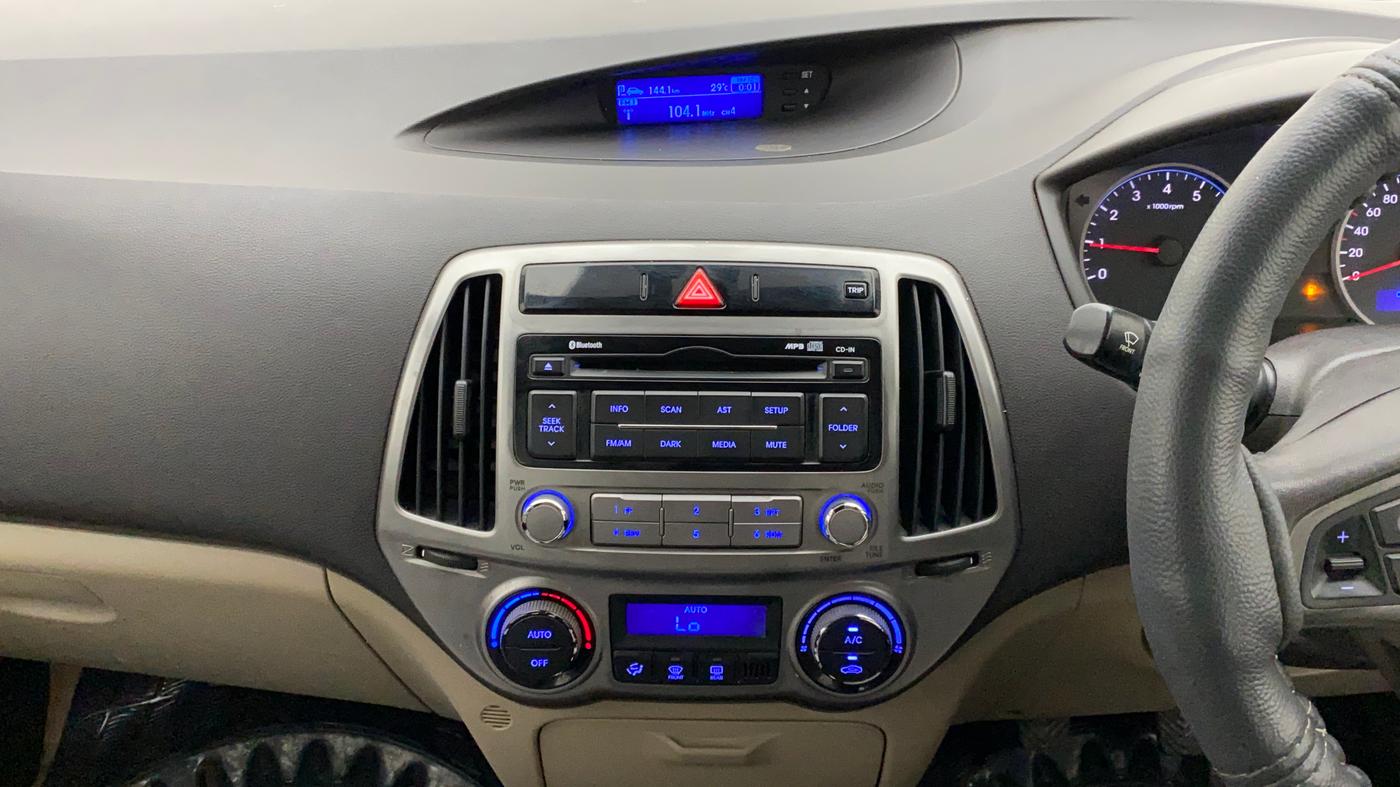 2013 Hyundai i20 SPORTZ 1.2, Petrol, Manual, 44,201 km, Air Conditioner