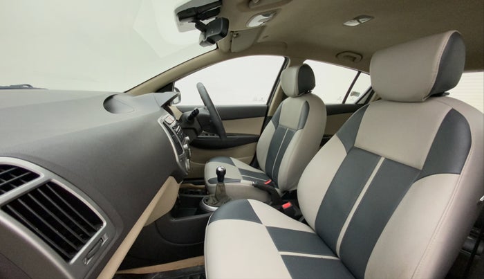 2013 Hyundai i20 SPORTZ 1.2, Petrol, Manual, 44,201 km, Right Side Front Door Cabin