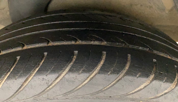 2013 Hyundai i20 SPORTZ 1.2, Petrol, Manual, 44,201 km, Left Rear Tyre Tread