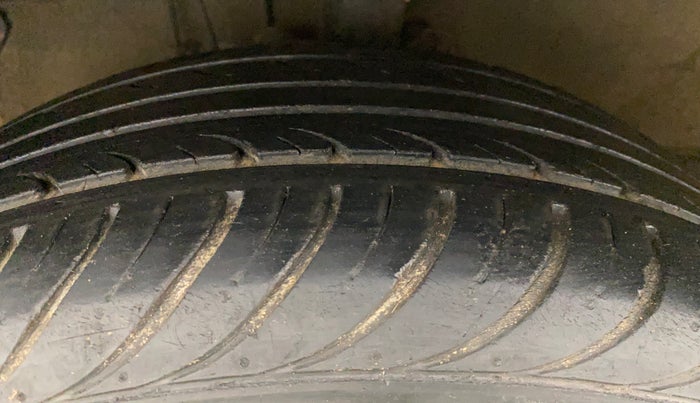 2013 Hyundai i20 SPORTZ 1.2, Petrol, Manual, 44,201 km, Left Front Tyre Tread