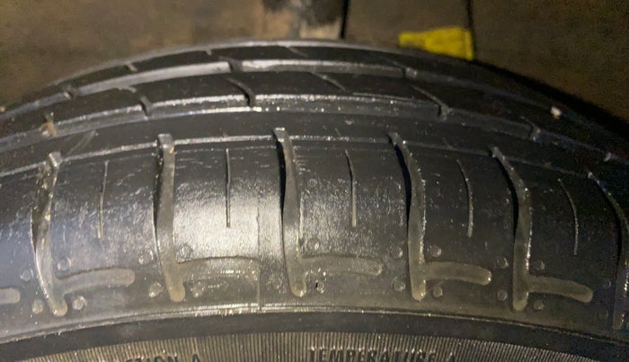 2021 Hyundai GRAND I10 NIOS SPORTZ AMT 1.2 KAPPA VTVT, Petrol, Automatic, 13,232 km, Right Rear Tyre Tread