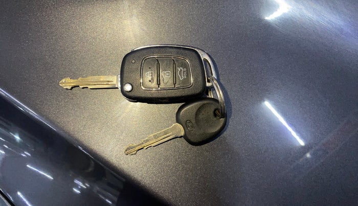 2021 Hyundai GRAND I10 NIOS SPORTZ AMT 1.2 KAPPA VTVT, Petrol, Automatic, 13,232 km, Key Close Up