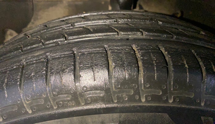 2021 Hyundai GRAND I10 NIOS SPORTZ AMT 1.2 KAPPA VTVT, Petrol, Automatic, 13,232 km, Left Front Tyre Tread