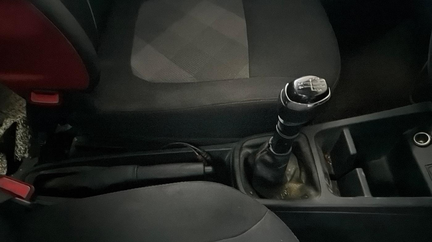 2021 Renault Kwid RXT 1.0 (O), Petrol, Manual, 30,605 km, Gear Lever