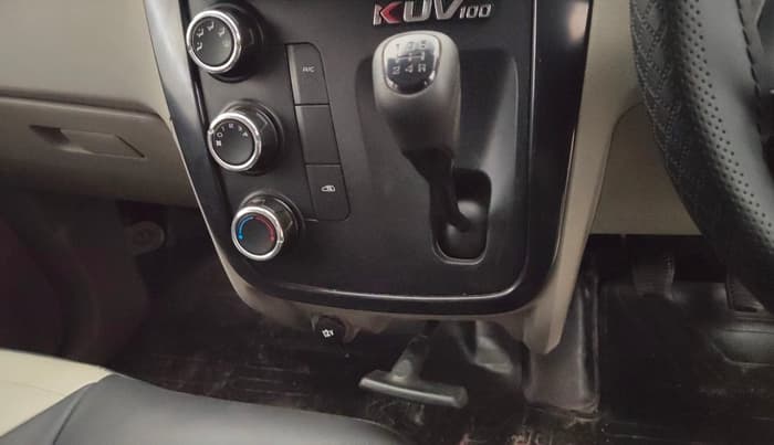 2016 Mahindra Kuv100 K2 6 STR, Petrol, Manual, 52,274 km, Gear Lever