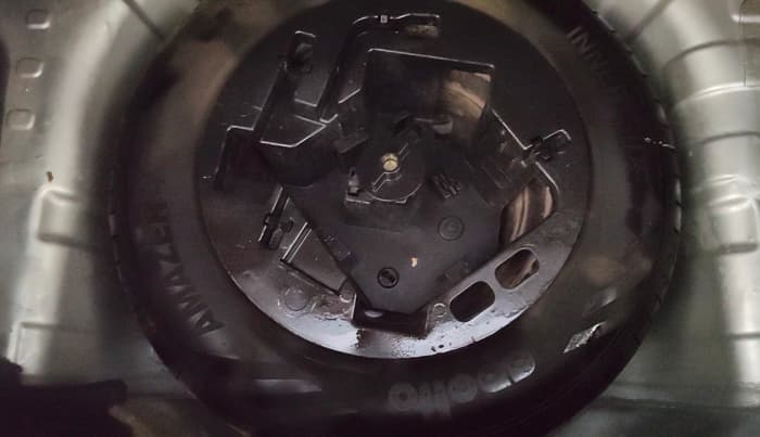 2016 Mahindra Kuv100 K2 6 STR, Petrol, Manual, 52,274 km, Spare Tyre