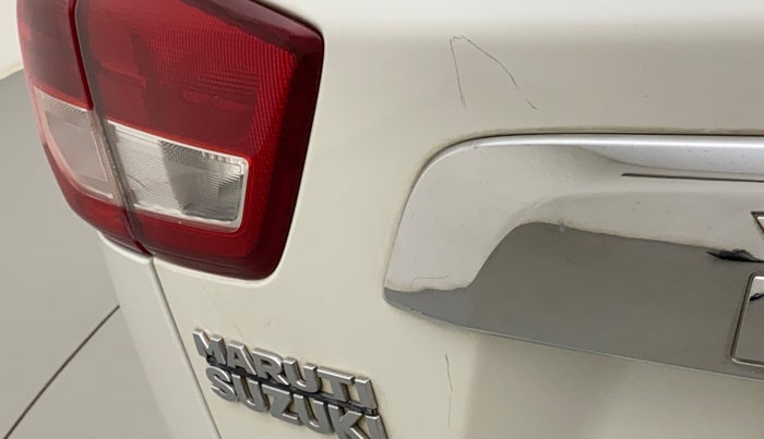 2017 Maruti Vitara Brezza ZDI PLUS, Diesel, Manual, 42,611 km, Dicky (Boot door) - Minor scratches