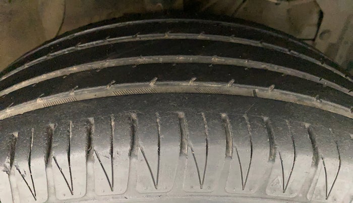 2017 Maruti Vitara Brezza ZDI PLUS, Diesel, Manual, 42,611 km, Right Front Tyre Tread