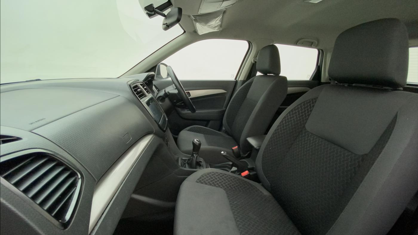 2017 Maruti Vitara Brezza ZDI PLUS, Diesel, Manual, 42,611 km, Right Side Front Door Cabin