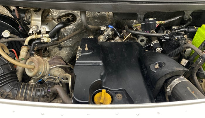 2016 Mahindra TUV300 T8, Diesel, Manual, 1,19,162 km, Engine View