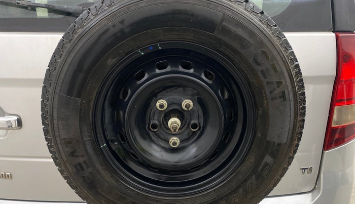 2016 Mahindra TUV300 T8, Diesel, Manual, 1,19,162 km, Spare Tyre