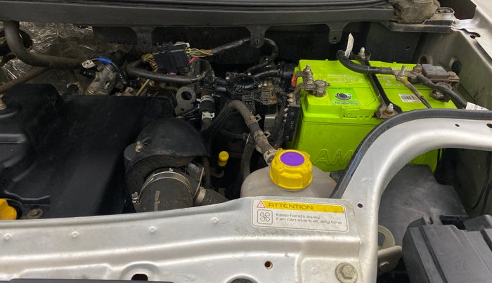 2016 Mahindra TUV300 T8, Diesel, Manual, 1,19,162 km, Engine View - Left