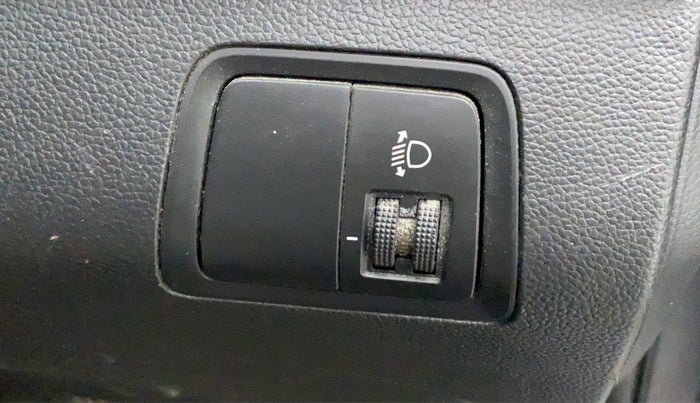 2016 Hyundai Elite i20 SPORTZ 1.2, Petrol, Manual, 35,837 km, Dashboard - Headlight height adjustment not working