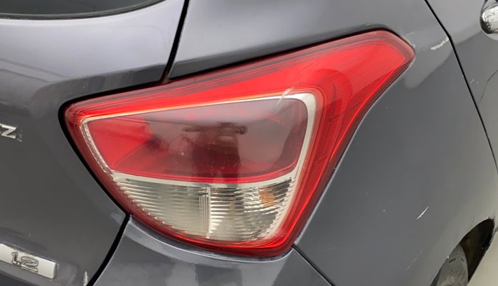 2016 Hyundai Grand i10 SPORTZ 1.2 KAPPA VTVT, Petrol, Manual, 35,432 km, Right tail light - Minor scratches