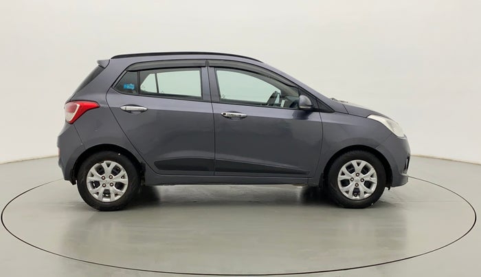 2016 Hyundai Grand i10 SPORTZ 1.2 KAPPA VTVT, Petrol, Manual, 35,432 km, Right Side View