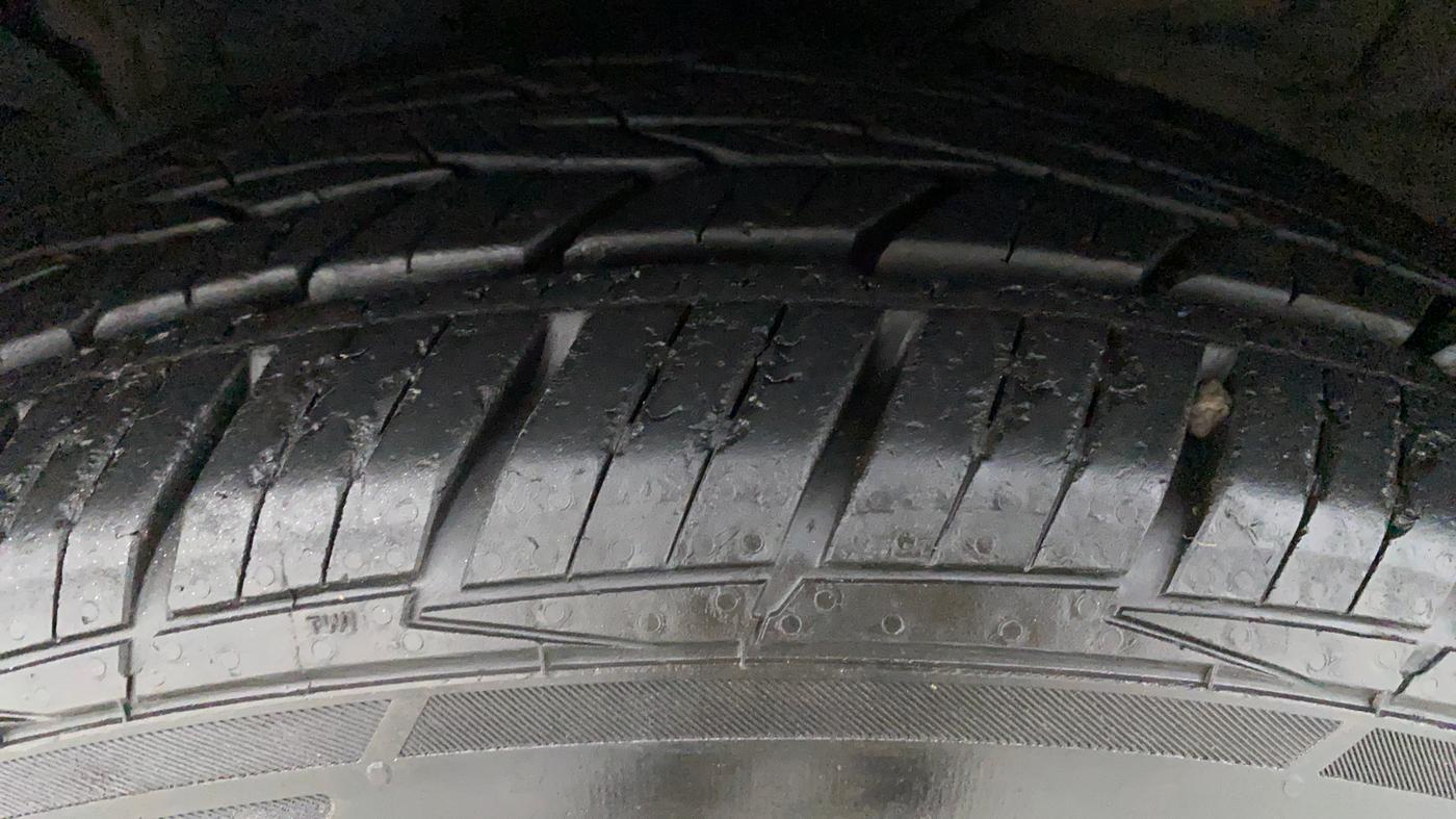 2016 Hyundai Creta 1.6 SX PLUS AUTO PETROL, Petrol, Automatic, 88,343 km, Left Front Tyre Tread