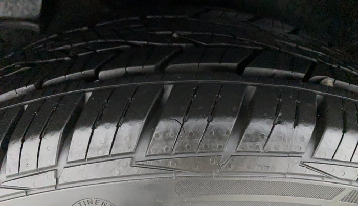 2016 Hyundai Creta 1.6 SX PLUS AUTO PETROL, Petrol, Automatic, 88,343 km, Right Rear Tyre Tread