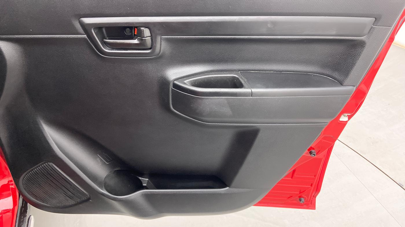 2020 Maruti S PRESSO VXI CNG, CNG, Manual, 39,998 km, Driver Side Door Panels Control