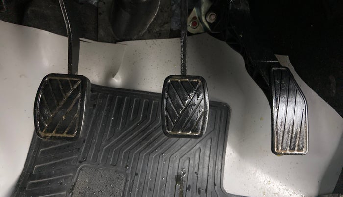 2020 Maruti S PRESSO VXI CNG, CNG, Manual, 39,998 km, Pedals