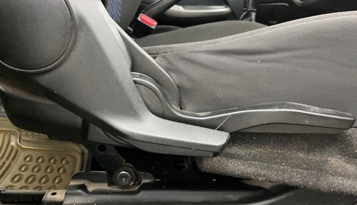 2020 Toyota Glanza G, Petrol, Manual, 56,997 km, Driver Side Adjustment Panel