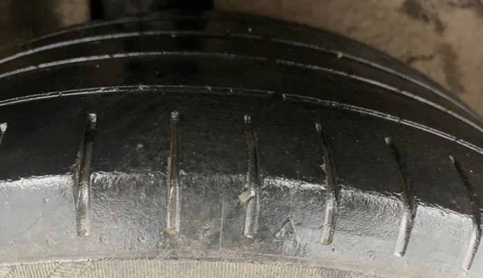 2020 Toyota Glanza G, Petrol, Manual, 56,997 km, Right Rear Tyre Tread