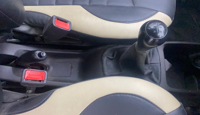2015 Hyundai Eon MAGNA +, Petrol, Manual, 60,020 km, Gear Lever