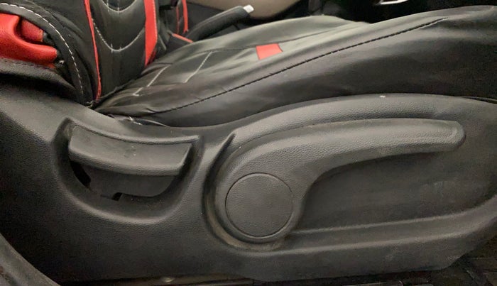 2015 Hyundai Elite i20 ASTA 1.2, Petrol, Manual, 78,784 km, Driver Side Adjustment Panel