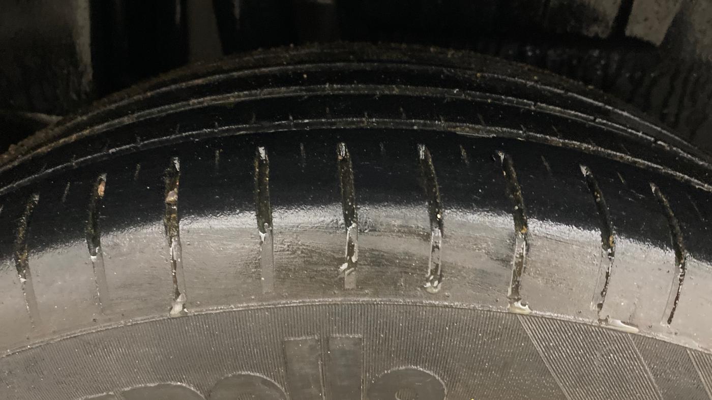 2022 Maruti Dzire ZXI AMT, Petrol, Automatic, 61,280 km, Right Rear Tyre Tread