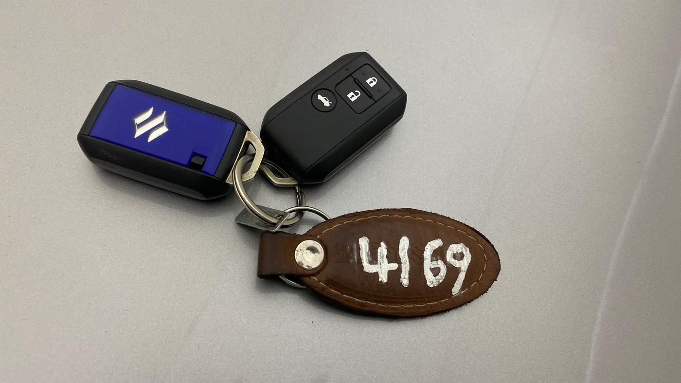 2022 Maruti Dzire ZXI AMT, Petrol, Automatic, 61,280 km, Key Close Up