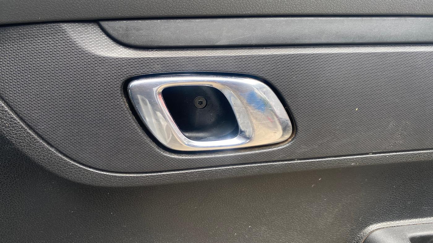 2019 Renault Kwid RXT 1.0 (O), Petrol, Manual, 67,065 km, Driver Side Door Panels Control