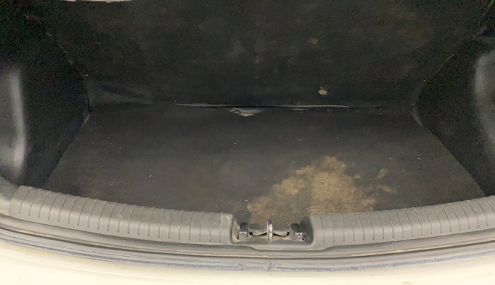 2018 Hyundai Grand i10 SPORTZ 1.2 KAPPA VTVT, Petrol, Manual, 77,374 km, Boot Inside