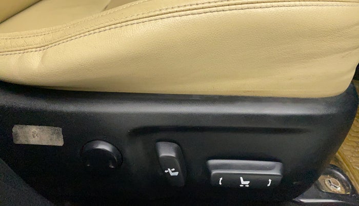 2018 Toyota Corolla Altis VL CVT PETROL, Petrol, Automatic, 77,581 km, Driver Side Adjustment Panel