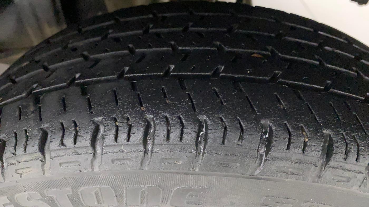 2017 Maruti Alto K10 VXI (O), Petrol, Manual, 30,970 km, Left Rear Tyre Tread