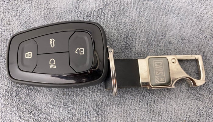 2021 Tata ALTROZ XT 1.2, Petrol, Manual, 13,420 km, Key Close Up