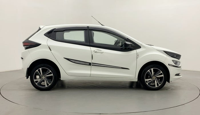 2021 Tata ALTROZ XT 1.2, Petrol, Manual, 13,420 km, Right Side View
